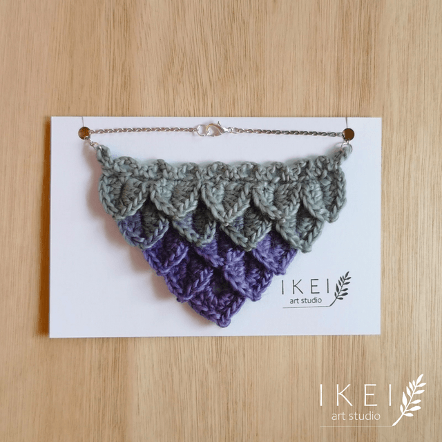 Mermaid necklace grey-purple