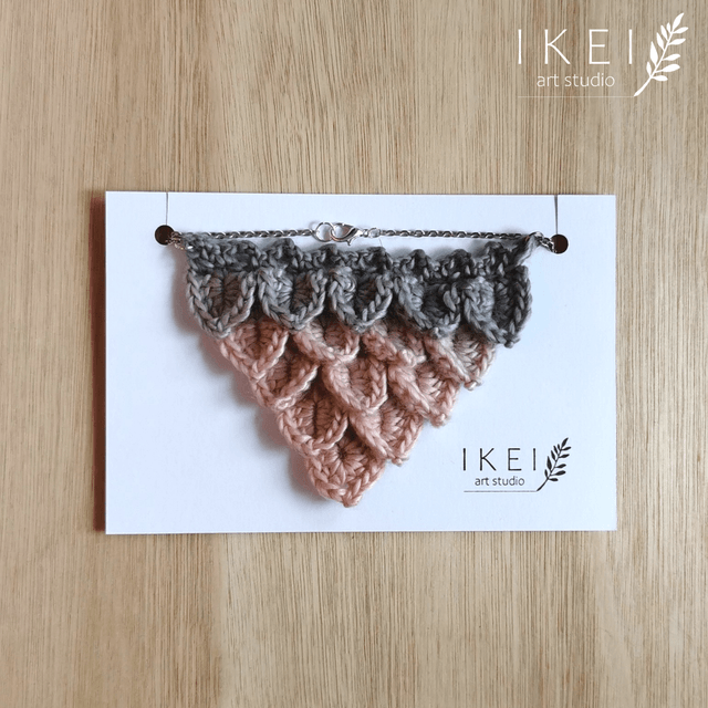 Mermaid necklace grey-pink