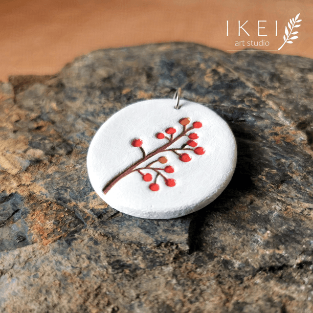 Red berries pendant