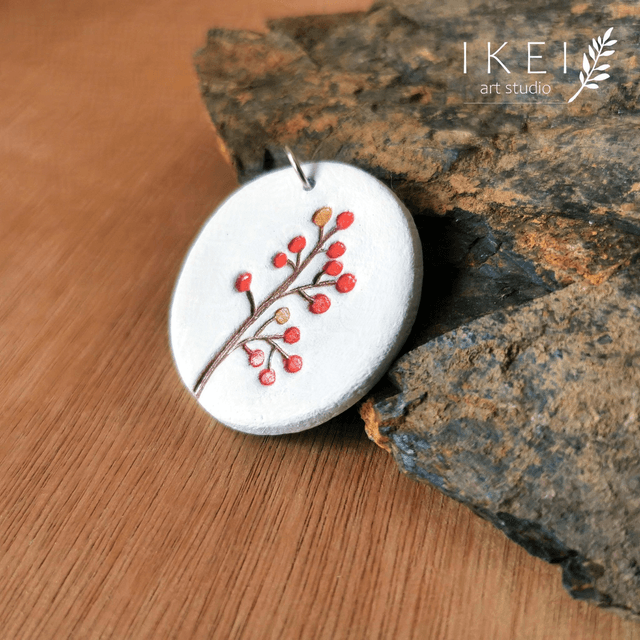 Red berries pendant