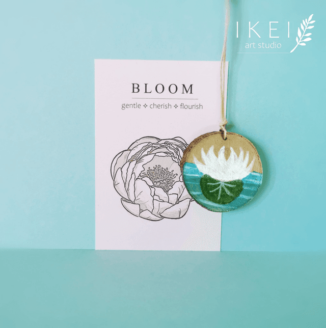 Bloom charm Lotus