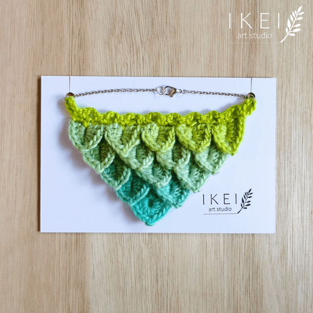 Mermaid necklace green-mint